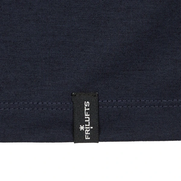 FRILUFTS MATHRAKI PRINTED T-SHIRT Herren Funktionsshirt DARK SAPPHIRE BIKE EQUIPMENT 3 FRILUFTS MATHRAKI PRINTED T-SHIRT Herren Funktionsshirt DARK SAPPHIRE BIKE EQUIPMENT – Bild 3